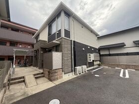 トレスポリシアの外観