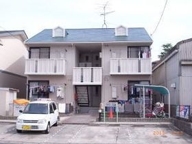 ファミール栄の外観