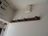 玄関ハンガー掛け