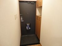 玄関(下足箱あり)