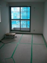 建築中