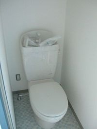 建築中