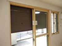 窓シャッター