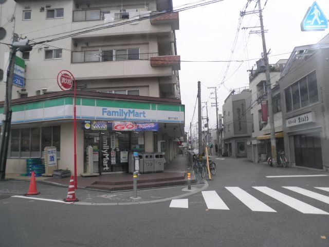 ファミリーマート豊中千成店