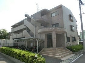 第一ヤマサマンションの外観