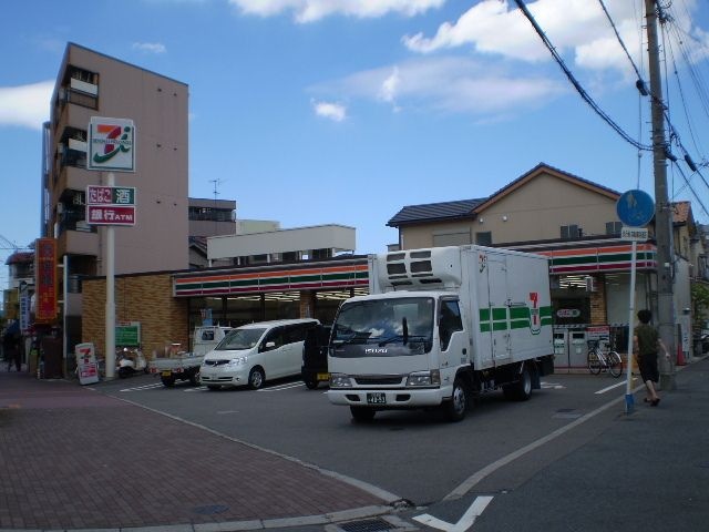セブンイレブン吹田元町店