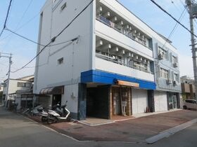 箱﨑ビル　　※ホームメイト吹田店管理物件の外観
