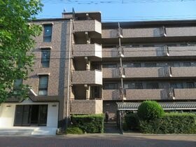 ローズシャトー上山手の外観