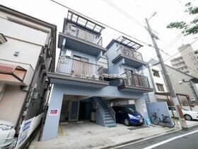 マンション立山の外観