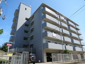 ファミーユミシマの外観