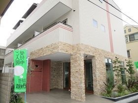 エルパシオン吹田泉町の外観