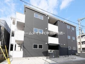 Amour Ville江坂の外観