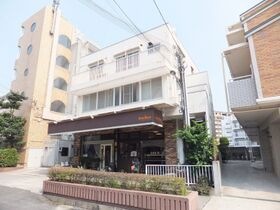 入江マンション D棟の外観