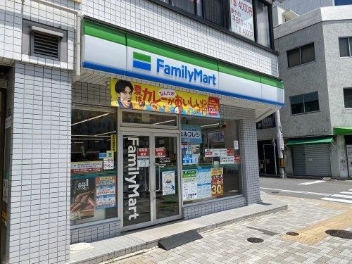 ファミリーマート東山公園駅前店