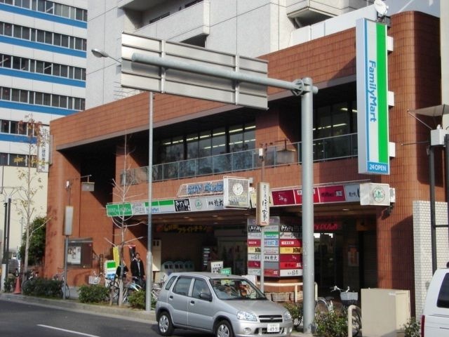ファミリーマート名古屋金山二丁目店
