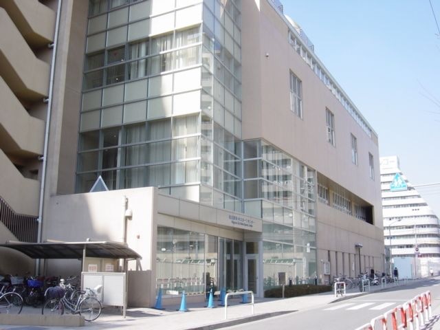 写真:名古屋市中スポーツセンター屋内温水プール