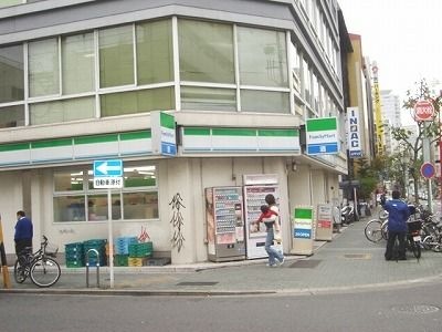 ファミリーマート栄瓦通店