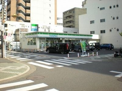 写真:ファミリーマート栄五丁目店