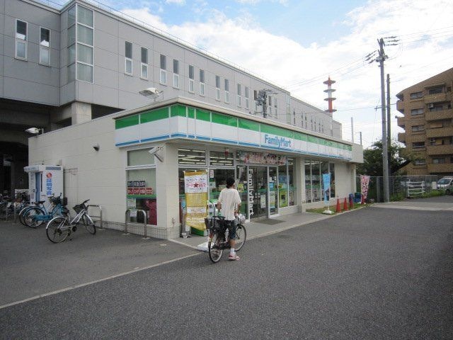 ファミリーマート近鉄烏森駅前店