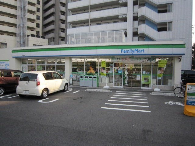 写真:ファミリーマート千早店