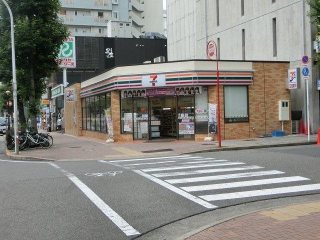 写真:セブンイレブン名古屋栄2丁目東店