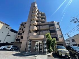 パラディーソ白壁の外観