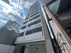 クレストタワー栄の外観