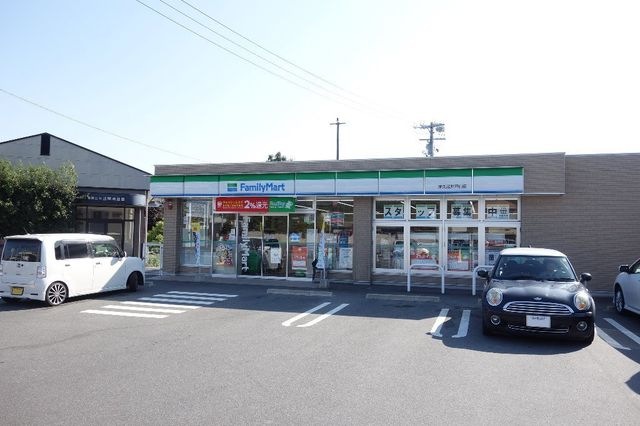 ファミリーマート津久居井戸山店