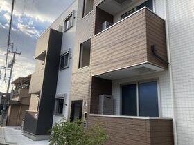 S　Apt.門真城垣町の外観