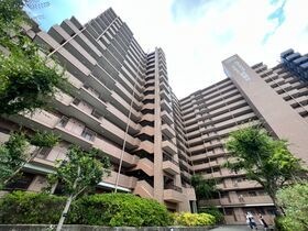 ライオンズマンション鈴蘭台弐番館の外観