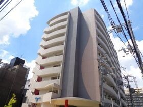 セレニテ江坂ルフレの外観