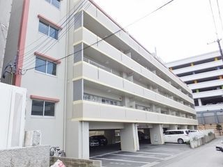 写真:那覇市天久2丁目の外観