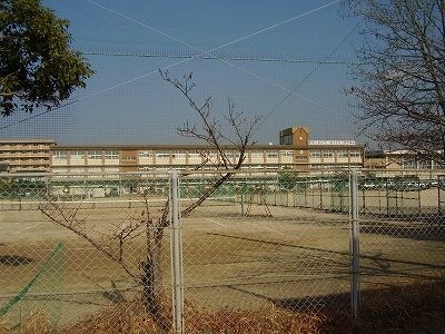 写真:佐賀市立鍋島中学校