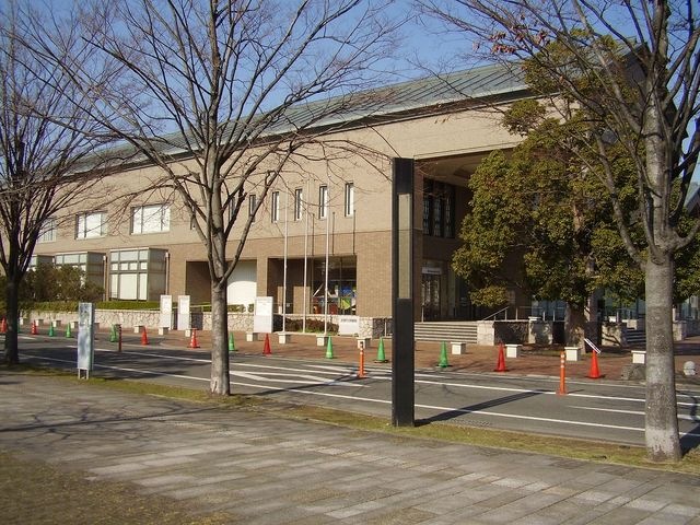 佐賀市立図書館