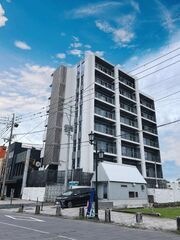 写真:SANSEVIERIA参道の外観