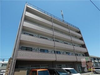 写真：セントラル参番館の外観