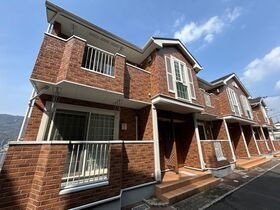 プリティーユニゾンの外観