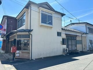 写真:三本木貸家の外観