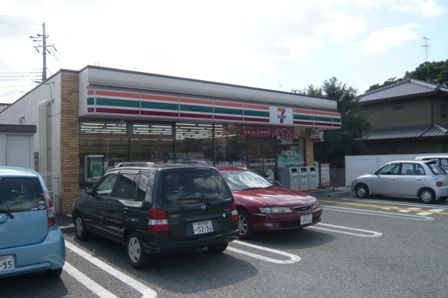 セブンイレブン尼崎富松町2丁目店