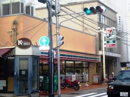セブンイレブン阪急塚口駅南店