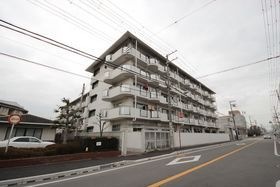 シャトー塚口の外観