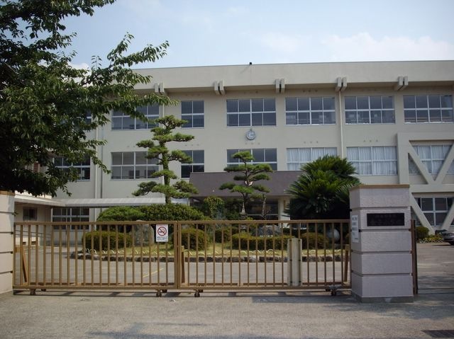 金子小学校