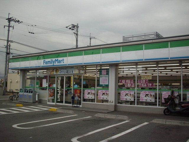 ファミリーマート新居浜泉池店