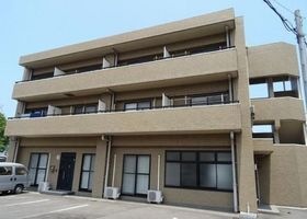 コンフォートメゾンNAGIの外観