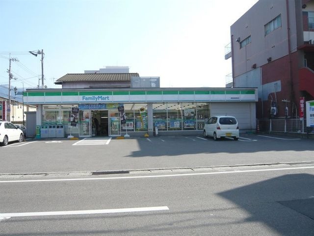 写真:ファミリーマート新居浜徳常町店