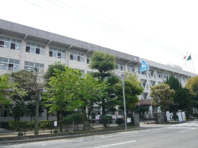 新居浜市立東中学校