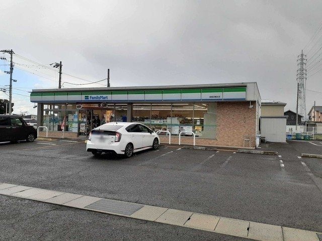 ファミリーマート新居浜横水店