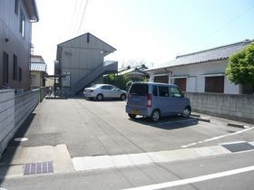 シャーメゾン泉宮の外観