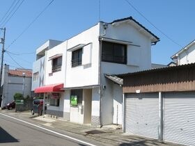久保田町1丁目貸家の外観