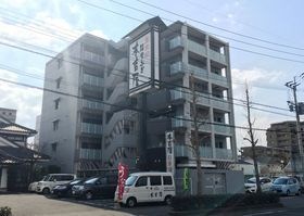 Uni E’terna　佐賀医学部前の外観